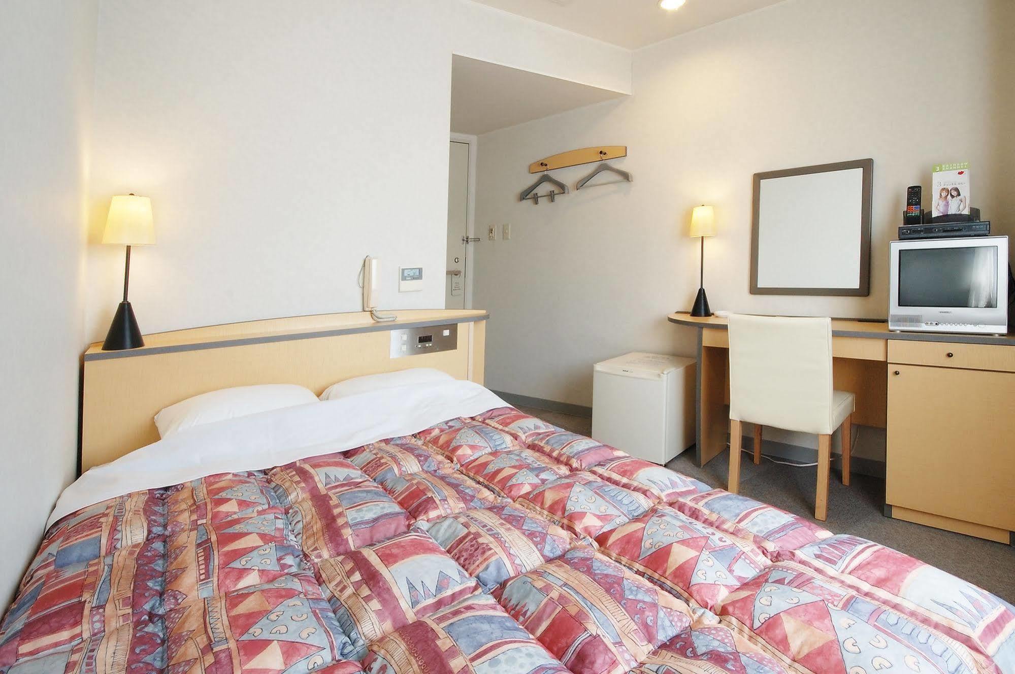 Hotel Kokomo Сіманто Екстер'єр фото