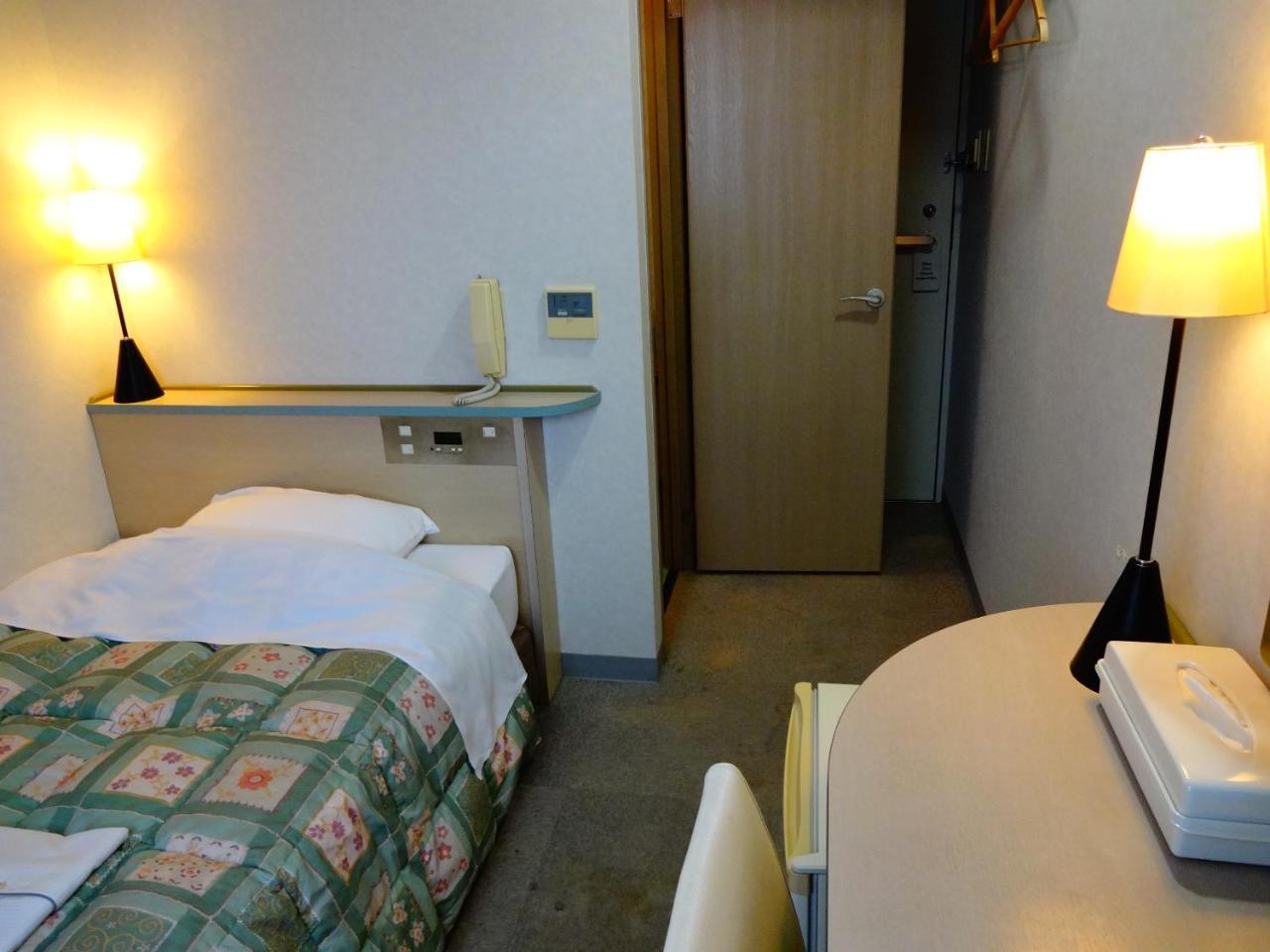 Hotel Kokomo Сіманто Екстер'єр фото