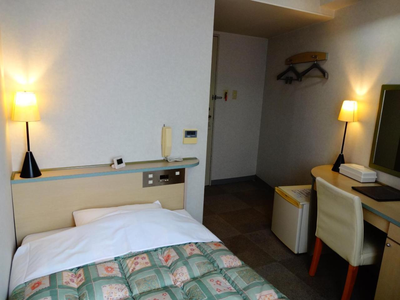 Hotel Kokomo Сіманто Екстер'єр фото